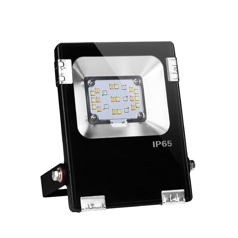 FUTT05  10W RGB+CCT LED Floodlight (2.4GHz)